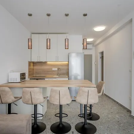 Apartment Deluxe Seaview Kennedy Iii