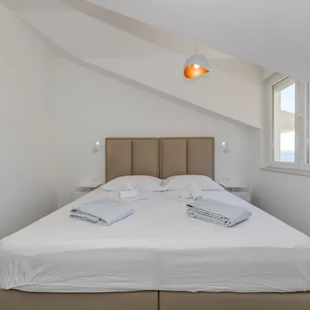 Apartment Deluxe Seaview Kennedy Iii Mimice