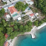Deluxe Seaview Kennedy Iii *