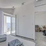 Deluxe Seaview Kennedy Iii Appartement