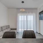 Deluxe Seaview Kennedy Iii Mimice