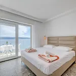 Deluxe Seaview Kennedy Iii *