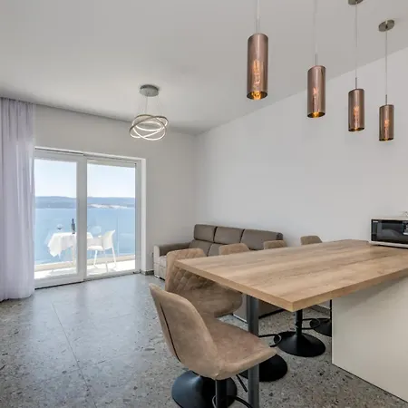 Deluxe Seaview Kennedy Iii * Mimice