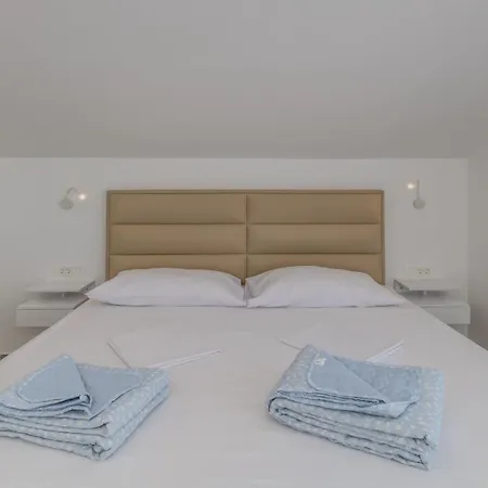 Daire Deluxe Seaview Kennedy Iii Mimice