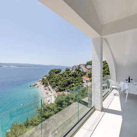 Deluxe Seaview Kennedy Iii Daire Mimice
