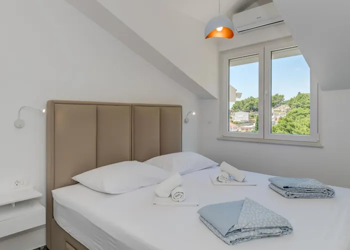 Deluxe Seaview Kennedy Iii Daire Mimice